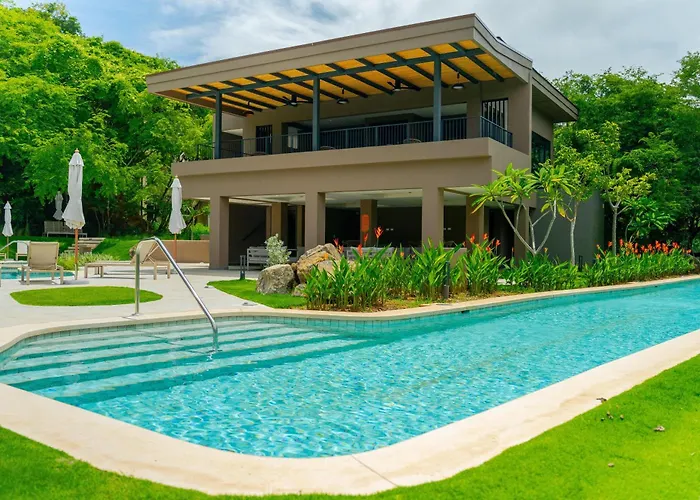 Ocean View In Playas Del Coco + Club | Naumi N533